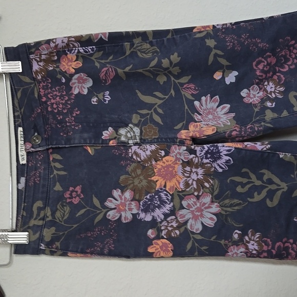 FREE PEOPLE Youthquake Printed Crop Flare Jeans Navy Combo Floral Boho Size 25 - Picture 6 of 15